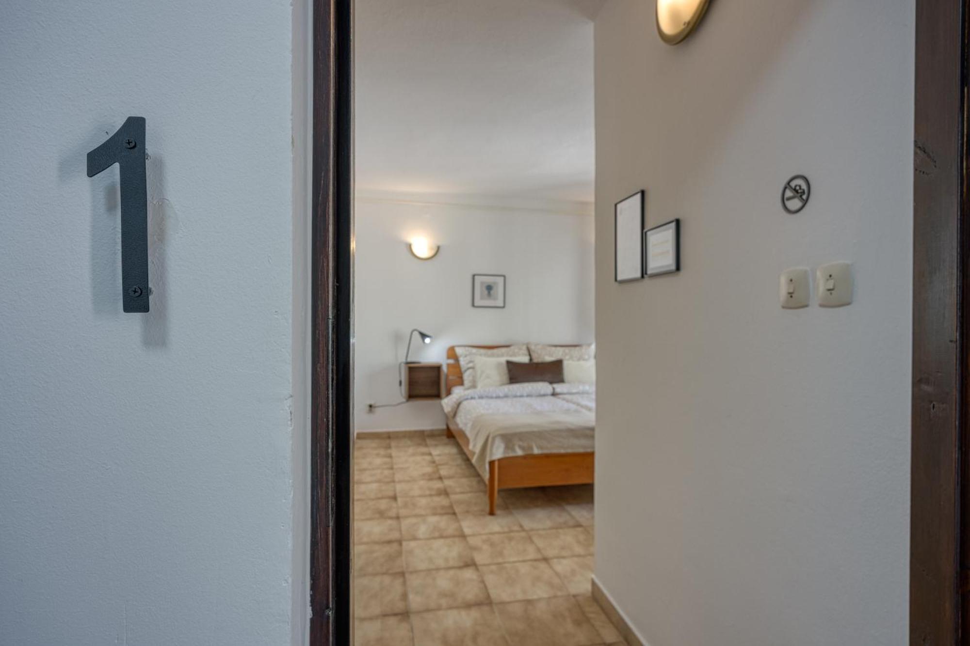 Guest House Jolanda Медулин Экстерьер фото